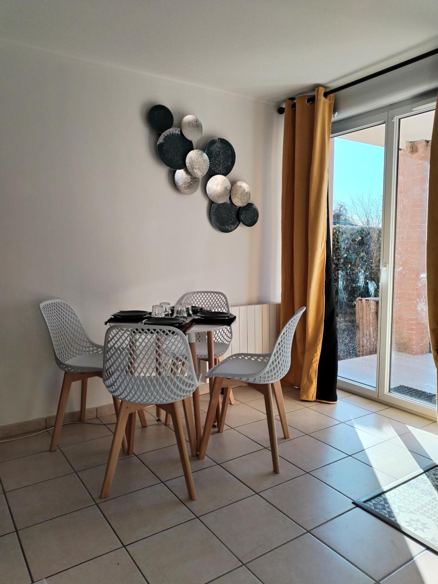 T2 Spacieux Tres Bien Place Gagnac-sur-Garonne Exteriér fotografie